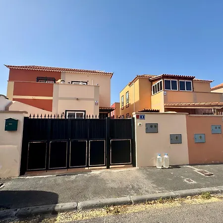 Сasa de vacaciones Lovely Terraced House In Costa Del Silencio *